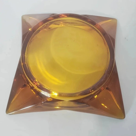 Vintage Libbey Mid-century Modern Amber Glass  Star Ashtray. - Picture 4 of 7